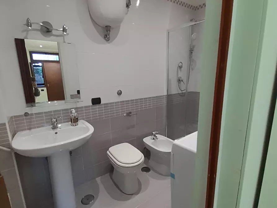 Immagine 13 di Appartamento in affitto  in via ottavio morisani 43 a Napoli