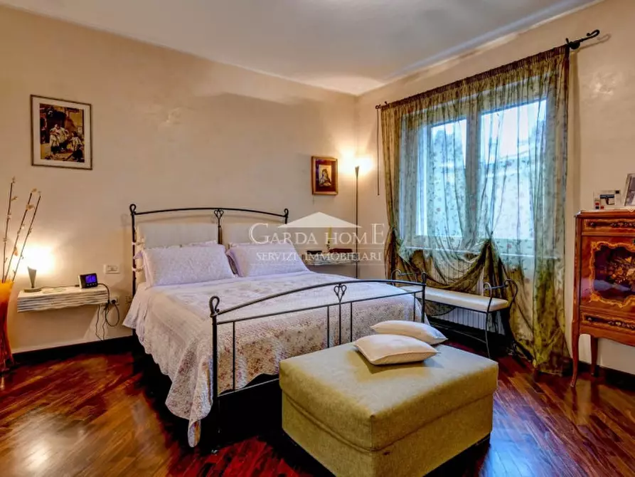 Immagine 11 di Appartamento in vendita  in Via Giovanni Pascoli a Desenzano Del Garda