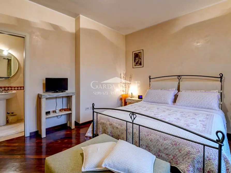 Immagine 14 di Appartamento in vendita  in Via Paolo Veronese a Desenzano Del Garda