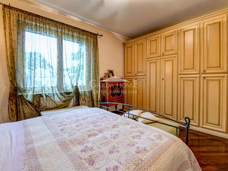 Immagine 14 di Appartamento in vendita  in Via Giovanni Pascoli a Desenzano Del Garda