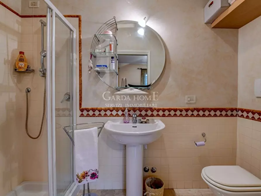 Immagine 16 di Appartamento in vendita  in Via Giovanni Pascoli a Desenzano Del Garda