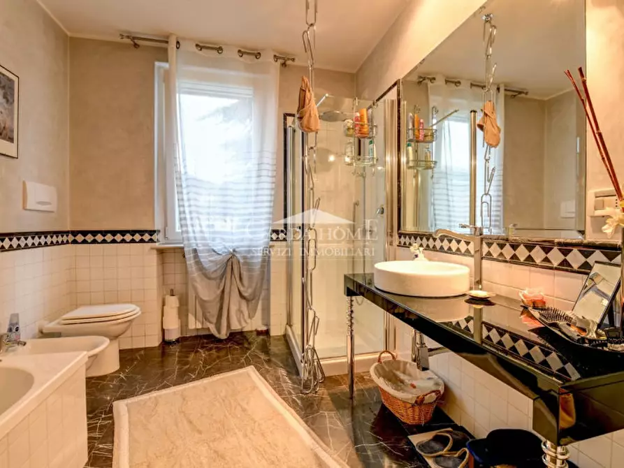 Immagine 18 di Appartamento in vendita  in Via Paolo Veronese a Desenzano Del Garda