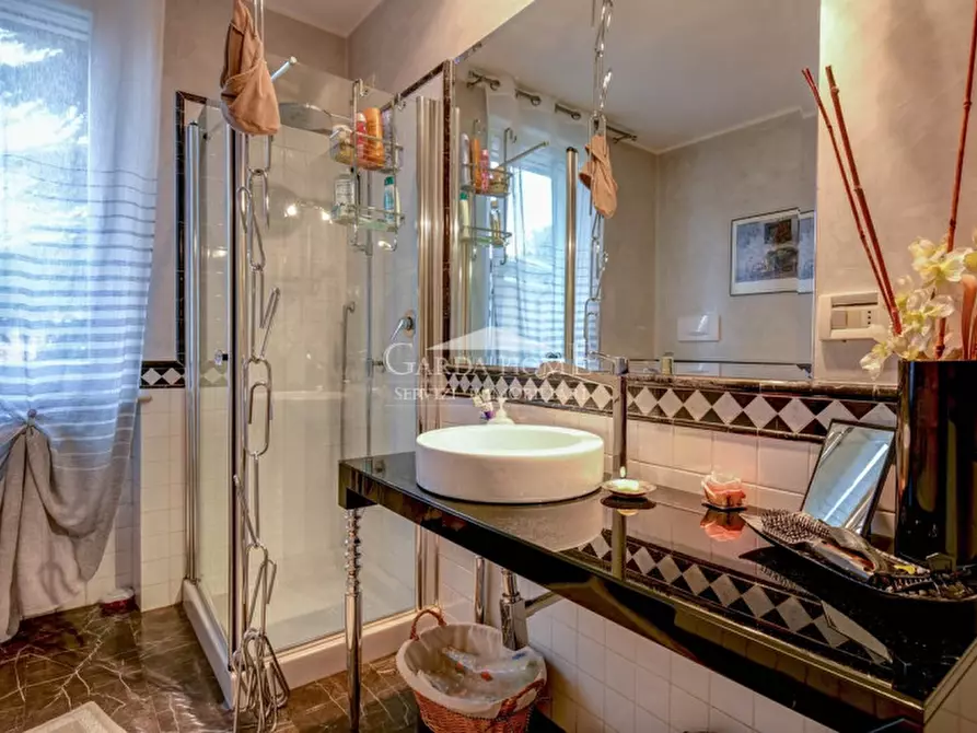 Immagine 18 di Appartamento in vendita  in Via Giovanni Pascoli a Desenzano Del Garda