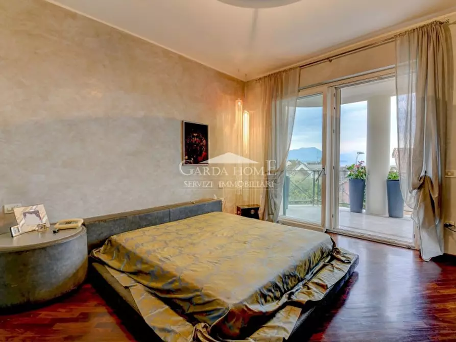 Immagine 22 di Appartamento in vendita  in Via Paolo Veronese a Desenzano Del Garda