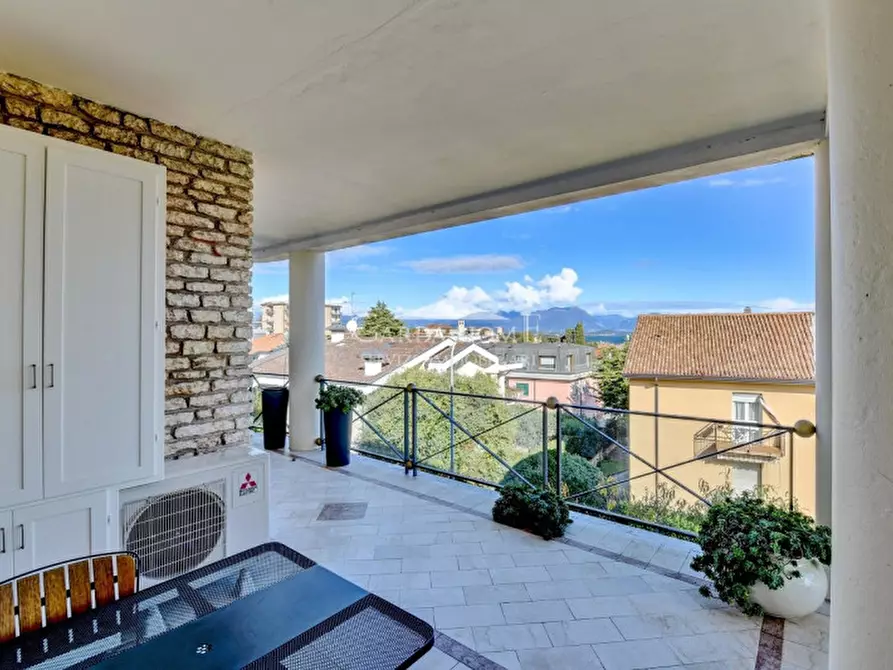 Immagine 25 di Appartamento in vendita  in Via Paolo Veronese a Desenzano Del Garda