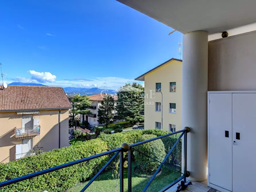 Immagine 27 di Appartamento in vendita  in Via Paolo Veronese a Desenzano Del Garda