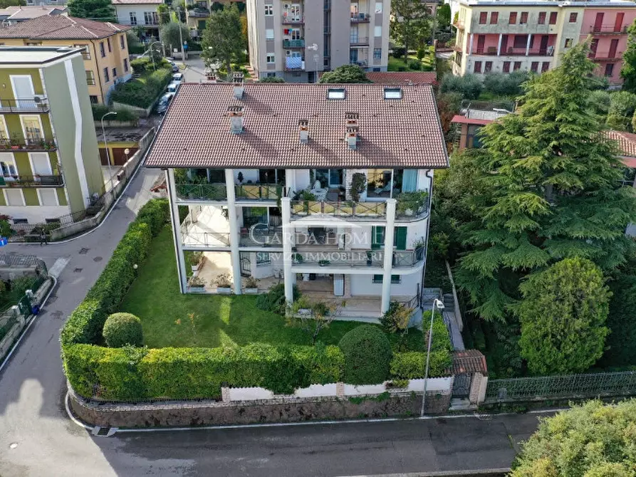 Immagine 30 di Appartamento in vendita  in Via Giovanni Pascoli a Desenzano Del Garda
