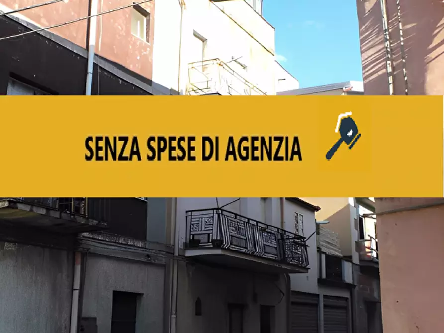 Immagine 2 di Appartamento in vendita  in Via Giovanni Verga, 36 a Adrano