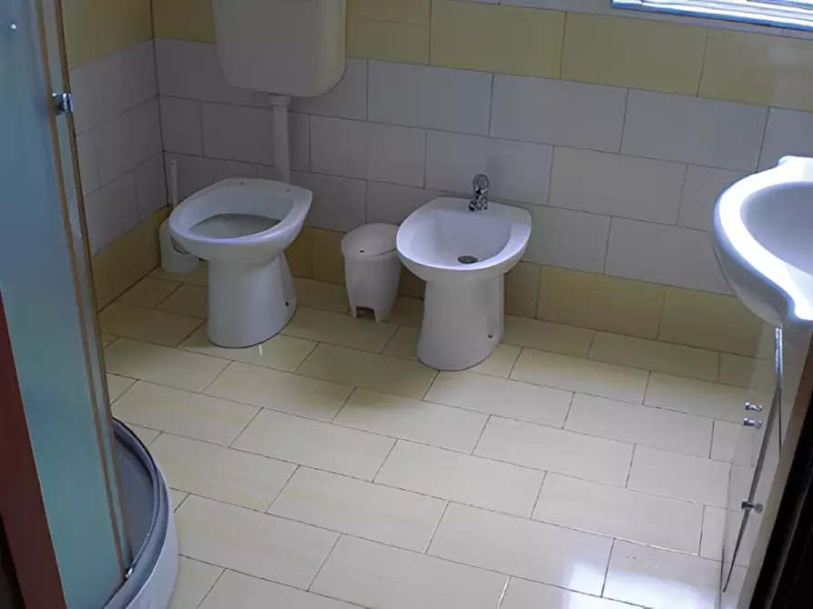 Immagine 11 di Appartamento in vendita  in Via Giovanni Verga, 36 a Adrano