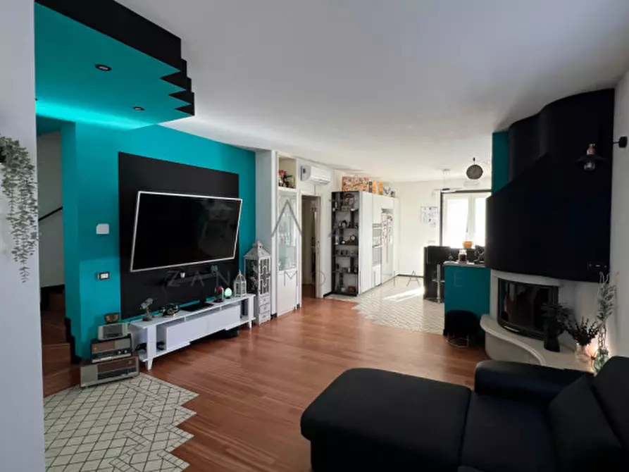 Immagine 1 di Casa bifamiliare in vendita  in Via Ada Negri a Castelfranco Veneto