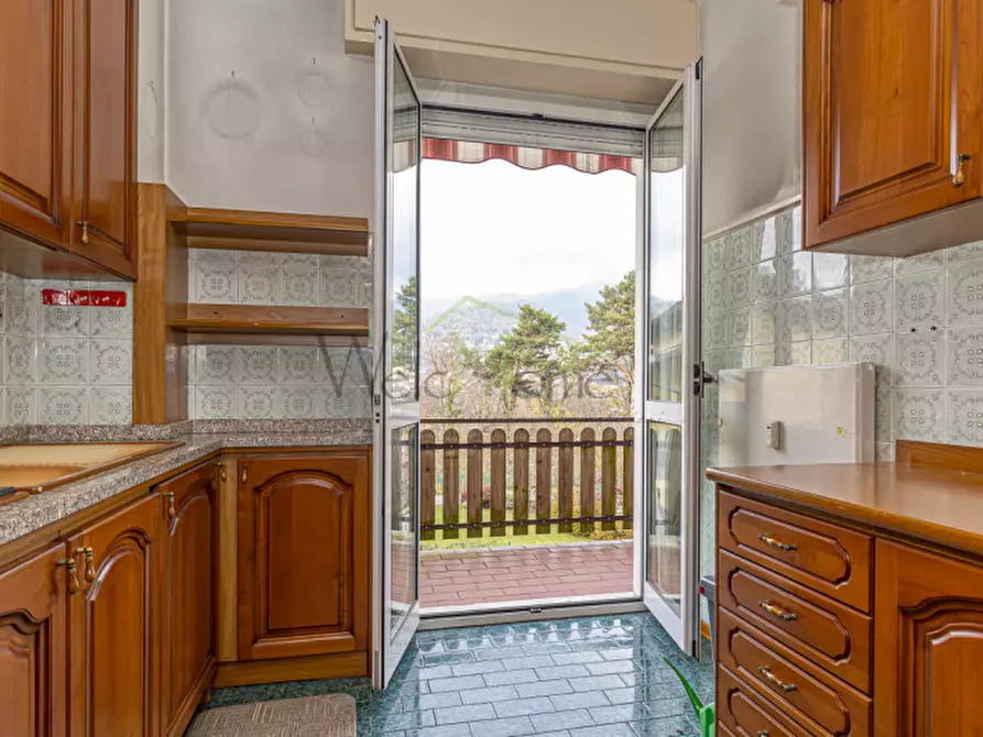 Immagine 16 di Appartamento in vendita  in Via dei faggi rossi a Tavernerio