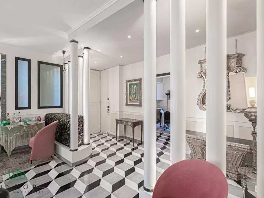 Immagine 16 di Appartamento in vendita  in via galliera a Bologna