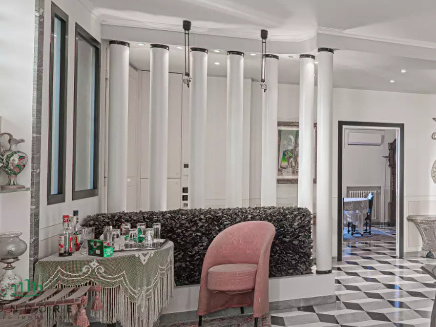 Immagine 18 di Appartamento in vendita  in via galliera a Bologna