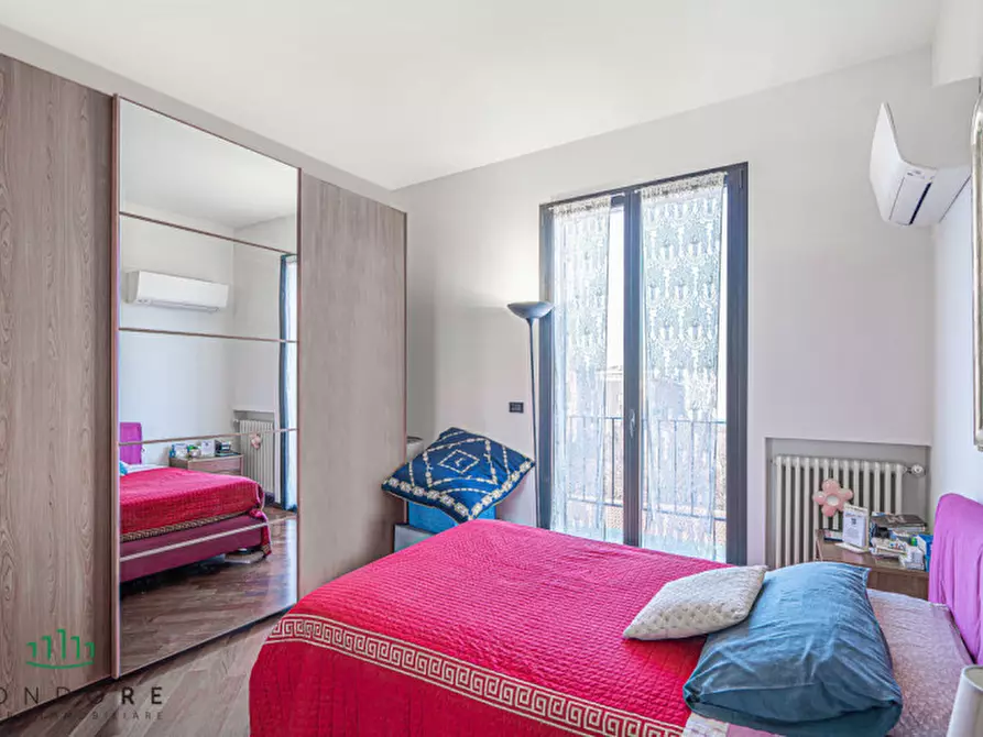 Immagine 20 di Appartamento in vendita  in via galliera a Bologna