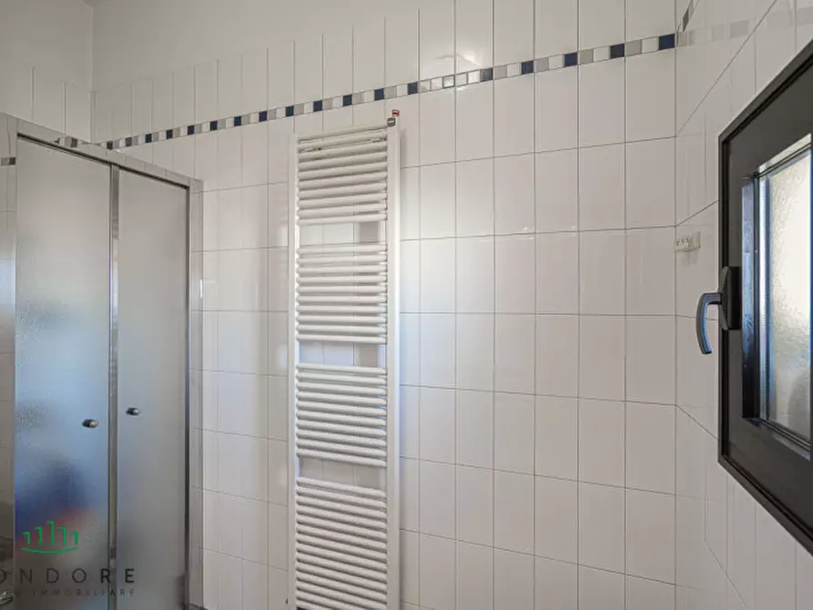 Immagine 28 di Appartamento in vendita  in via galliera a Bologna