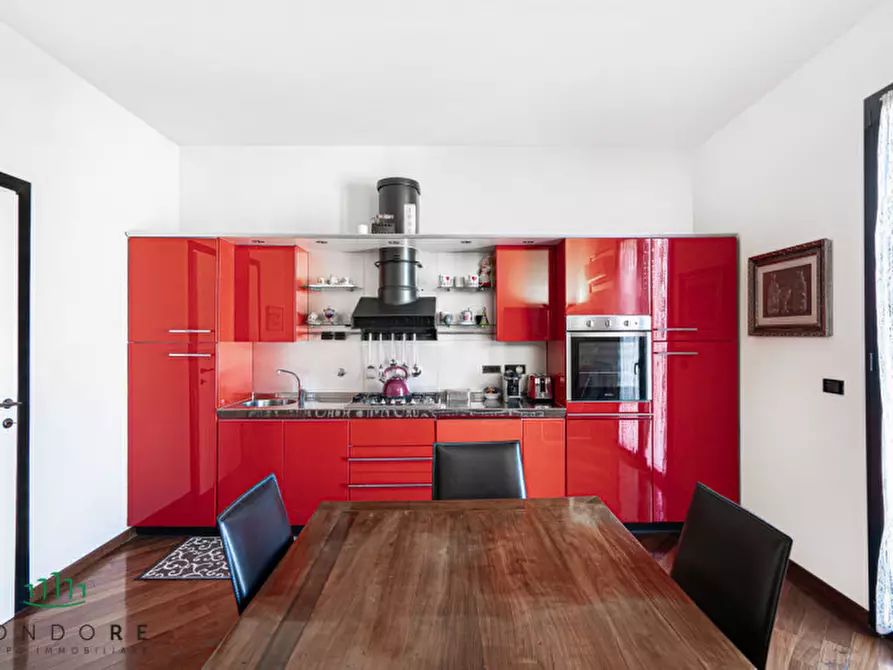 Immagine 30 di Appartamento in vendita  in via galliera a Bologna