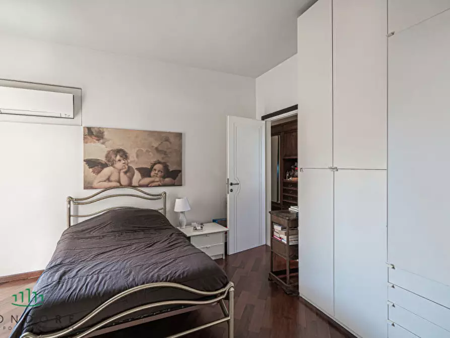 Immagine 44 di Appartamento in vendita  in via galliera a Bologna