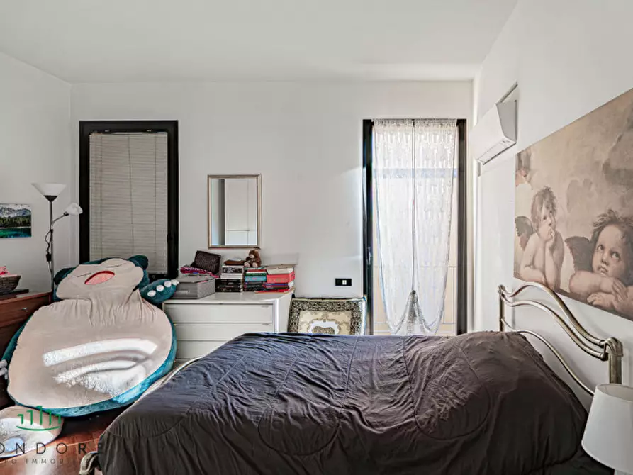 Immagine 51 di Appartamento in vendita  in via galliera a Bologna