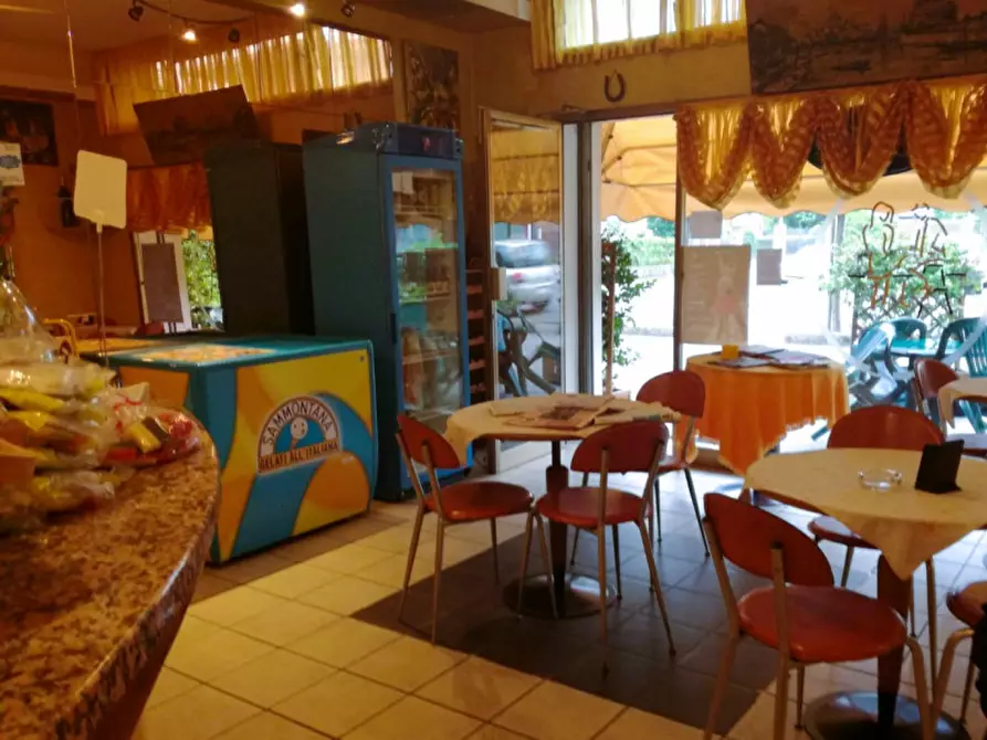 Immagine 12 di Attività commerciale in vendita  a Castelfranco Veneto