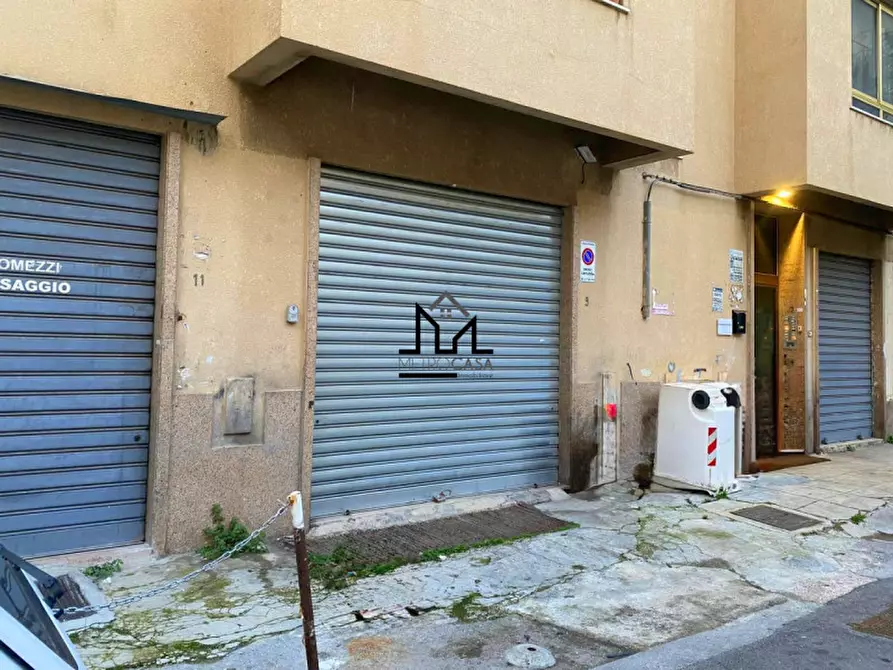 Immagine 13 di Garage in vendita  a Palermo