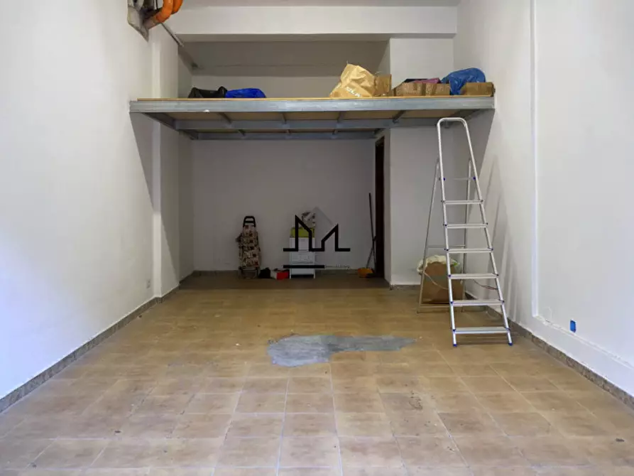 Immagine 16 di Garage in vendita  a Palermo