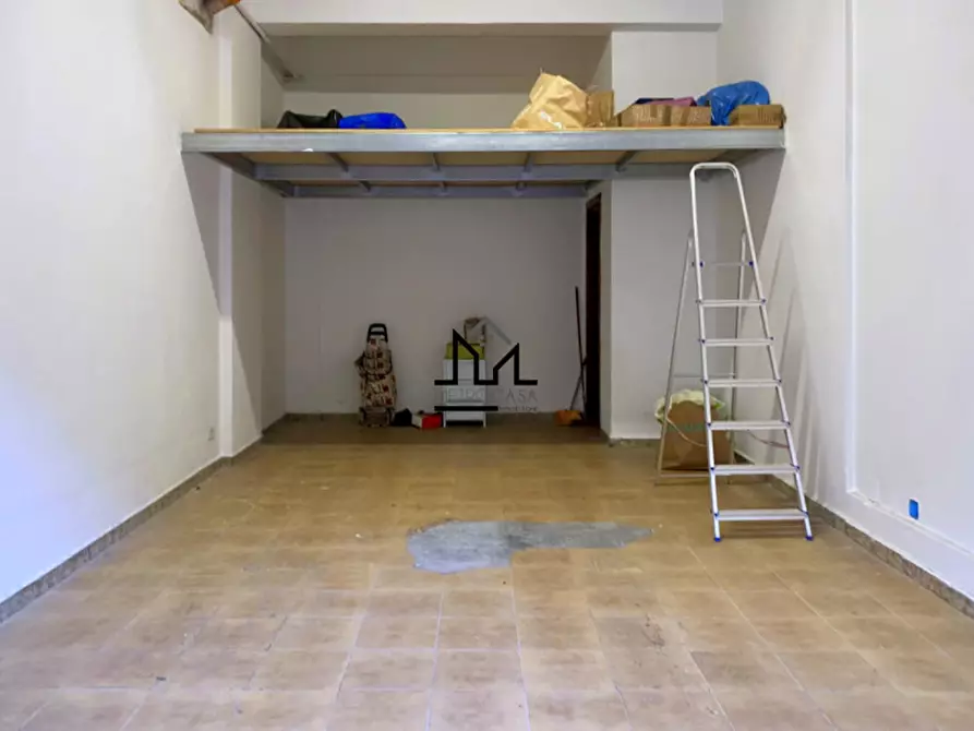 Immagine 17 di Garage in vendita  a Palermo