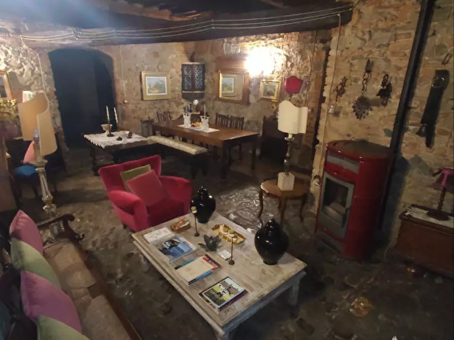 Immagine 19 di Palazzo in vendita  in Via Roma CELLE SUL RIGO a San Casciano Dei Bagni