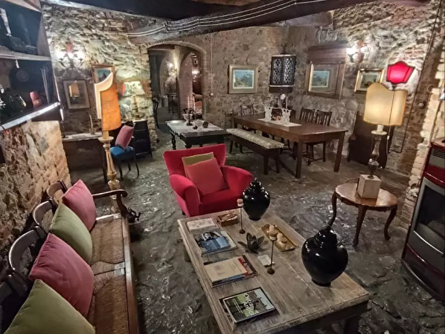 Immagine 20 di Palazzo in vendita  in Via Roma CELLE SUL RIGO a San Casciano Dei Bagni