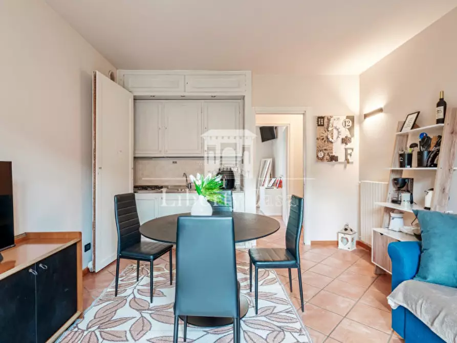 Immagine 4 di Appartamento in vendita  in Via Boschette a San Felice Del Benaco