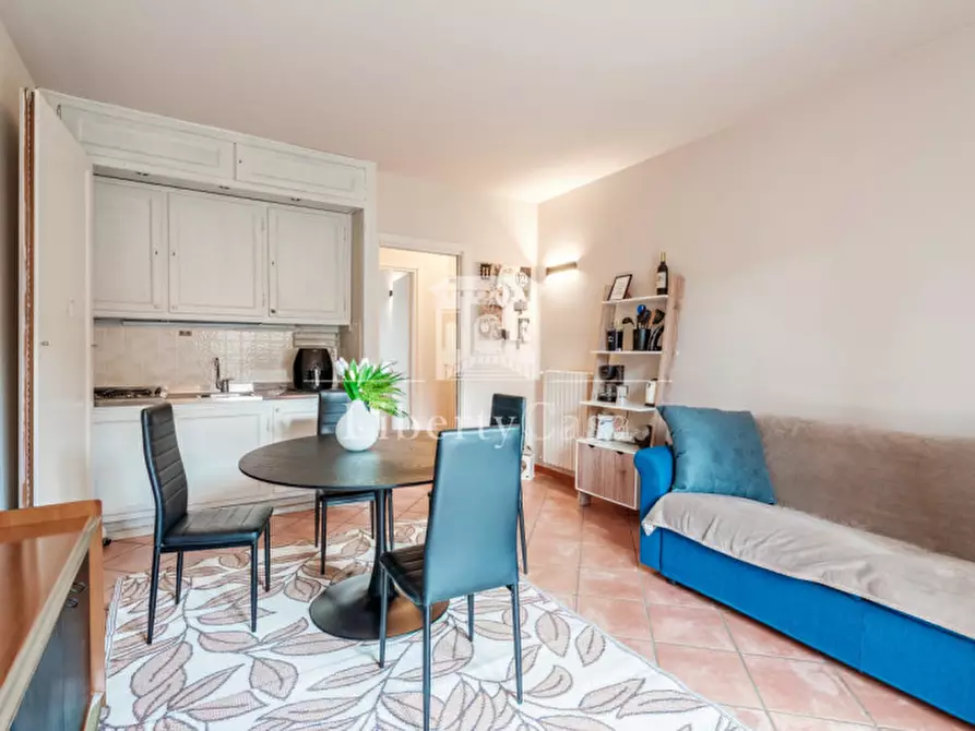 Immagine 6 di Appartamento in vendita  in Via Boschette a San Felice Del Benaco