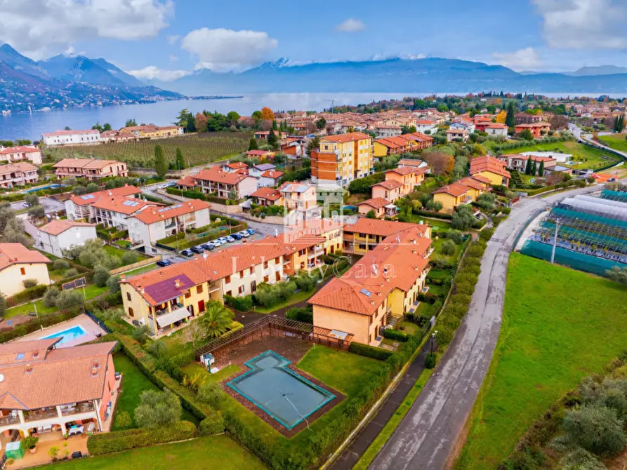 Immagine 10 di Appartamento in vendita  in Via Boschette a San Felice Del Benaco