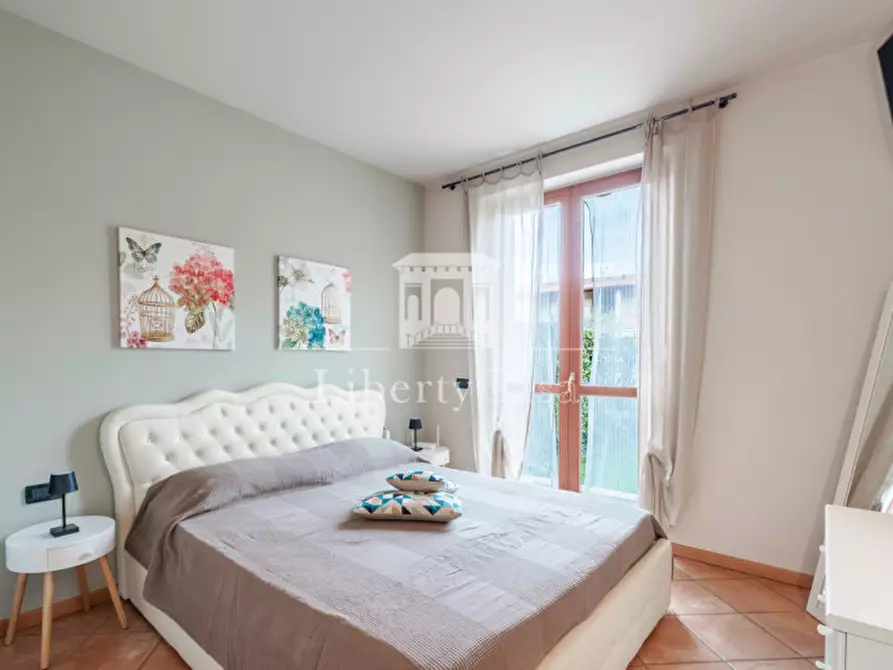 Immagine 12 di Appartamento in vendita  in Via Boschette a San Felice Del Benaco