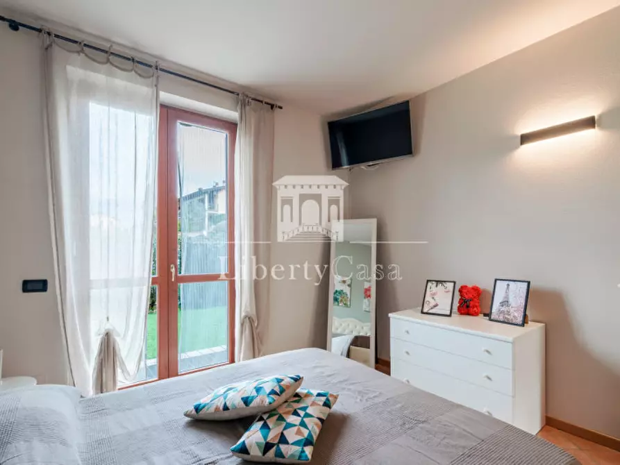 Immagine 14 di Appartamento in vendita  in Via Boschette a San Felice Del Benaco