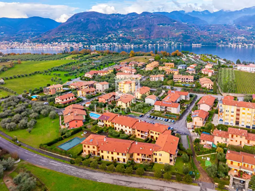 Immagine 18 di Appartamento in vendita  in Via Boschette a San Felice Del Benaco