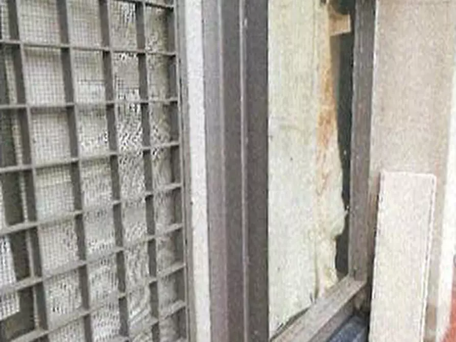 Immagine 6 di Negozio in vendita  in Via Giacomo Matteotti 3 a Sant'ambrogio Di Valpolicella