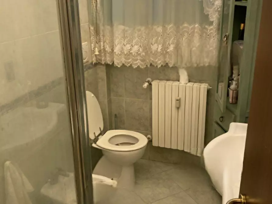 Immagine 11 di Appartamento in vendita  in Via della Bastia, 79 a Livorno