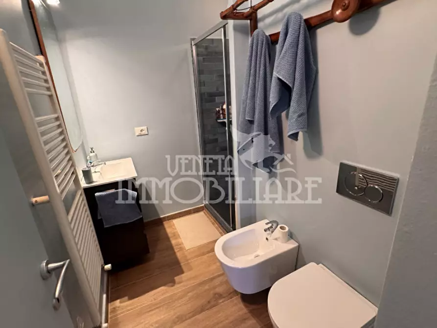 Immagine 10 di Appartamento in vendita  in Via del molo a Genova