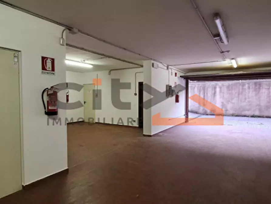 Immagine 1 di Magazzino in vendita  in Via Martiri del Grappa a Cassola