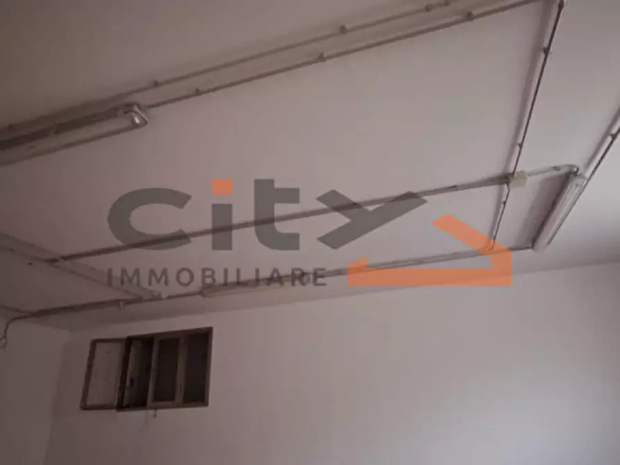 Immagine 4 di Magazzino in vendita  in Via Martiri del Grappa a Cassola