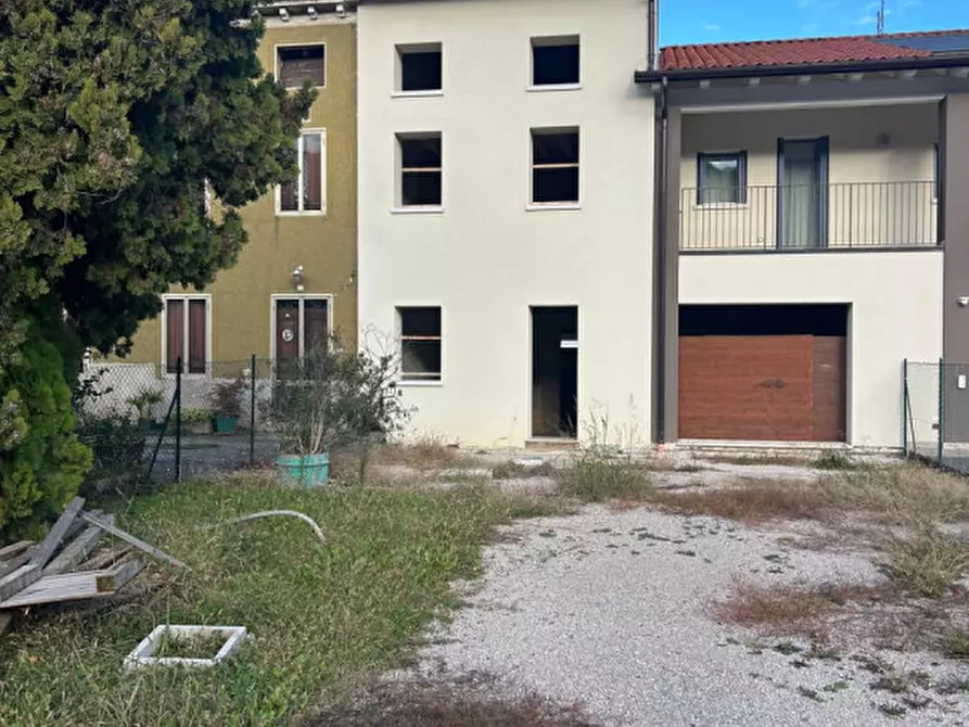 Immagine 1 di Villetta a schiera in vendita  in Via Giuseppe Mazzini a Altavilla Vicentina