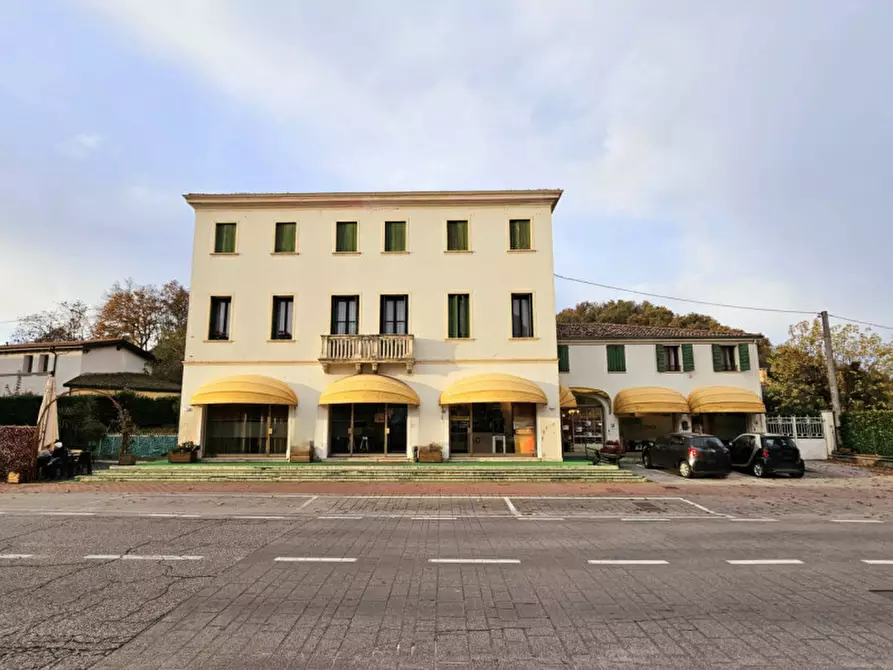 Immagine 1 di Negozio in vendita  in VIA EUGANEO TREPONTI a Teolo