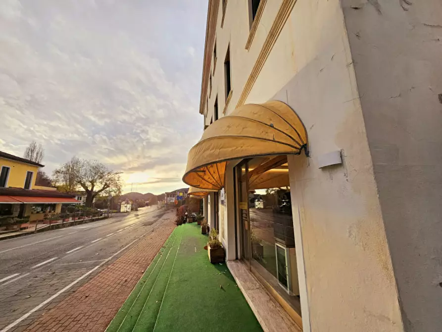 Immagine 2 di Negozio in vendita  in VIA EUGANEO TREPONTI a Teolo