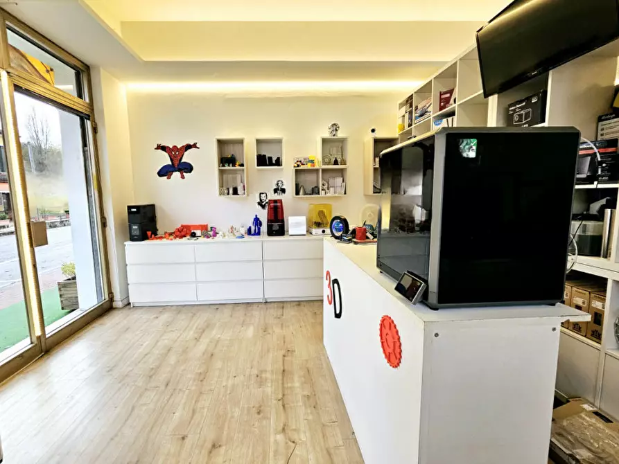 Immagine 5 di Negozio in vendita  in VIA EUGANEO TREPONTI a Teolo