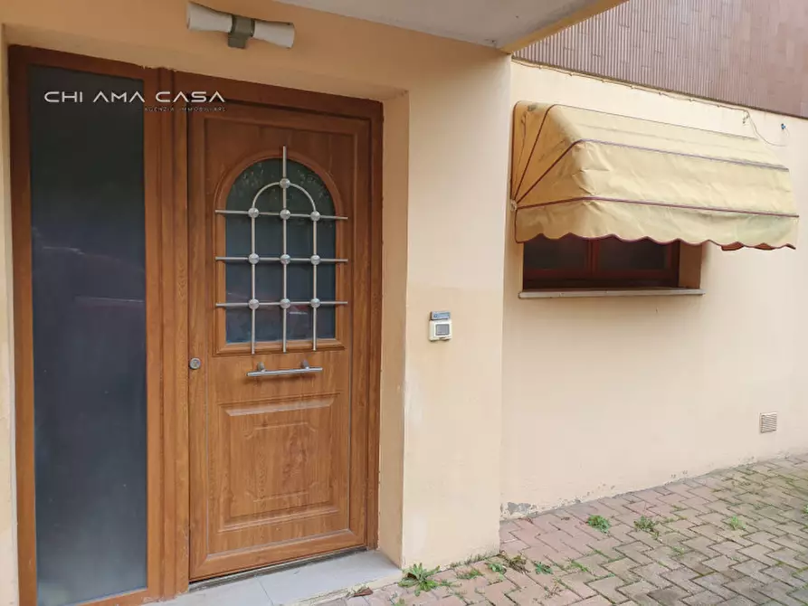 Immagine 1 di Appartamento in vendita  in Via Flaminia a Pesaro