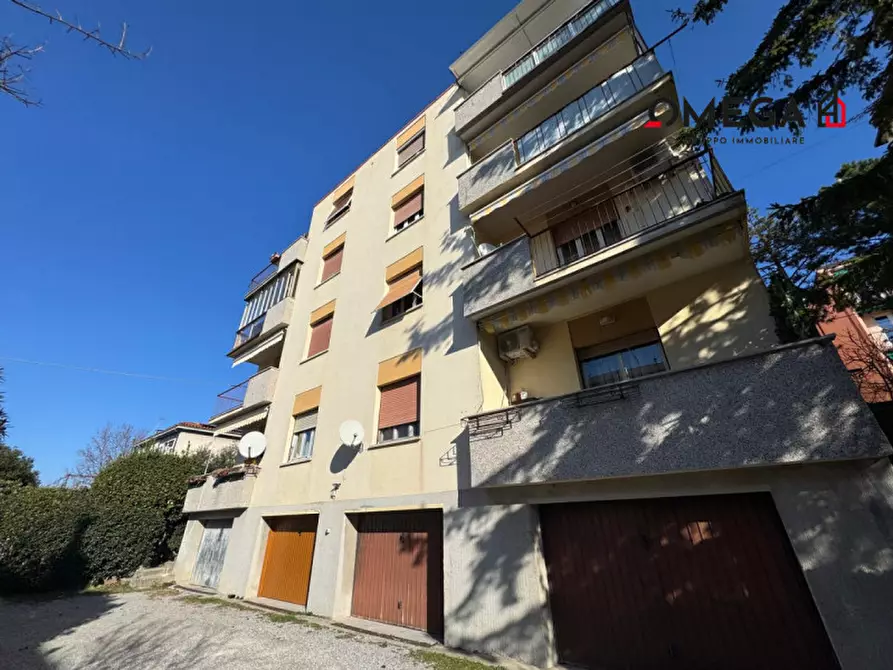 Immagine 2 di Appartamento in vendita  in Via Giuseppe e Luca Del Mestri 3 a Trieste
