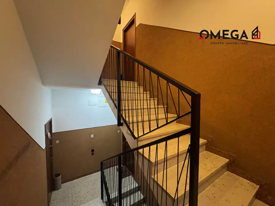 Immagine 3 di Appartamento in vendita  in Via Giuseppe e Luca Del Mestri 3 a Trieste