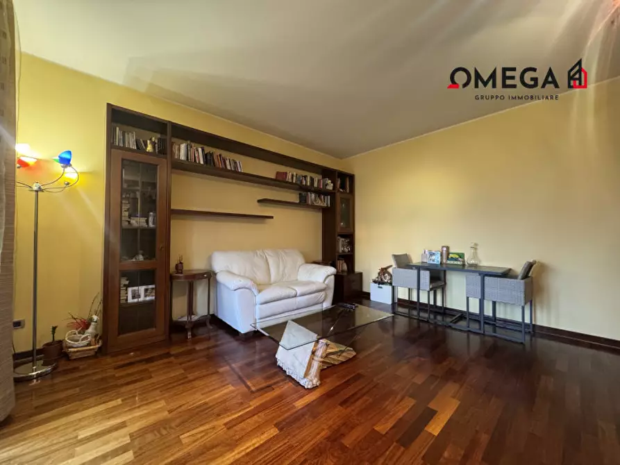 Immagine 12 di Appartamento in vendita  in Via Giuseppe e Luca Del Mestri 3 a Trieste