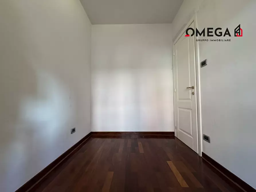 Immagine 29 di Appartamento in vendita  in Via Giuseppe e Luca Del Mestri 3 a Trieste