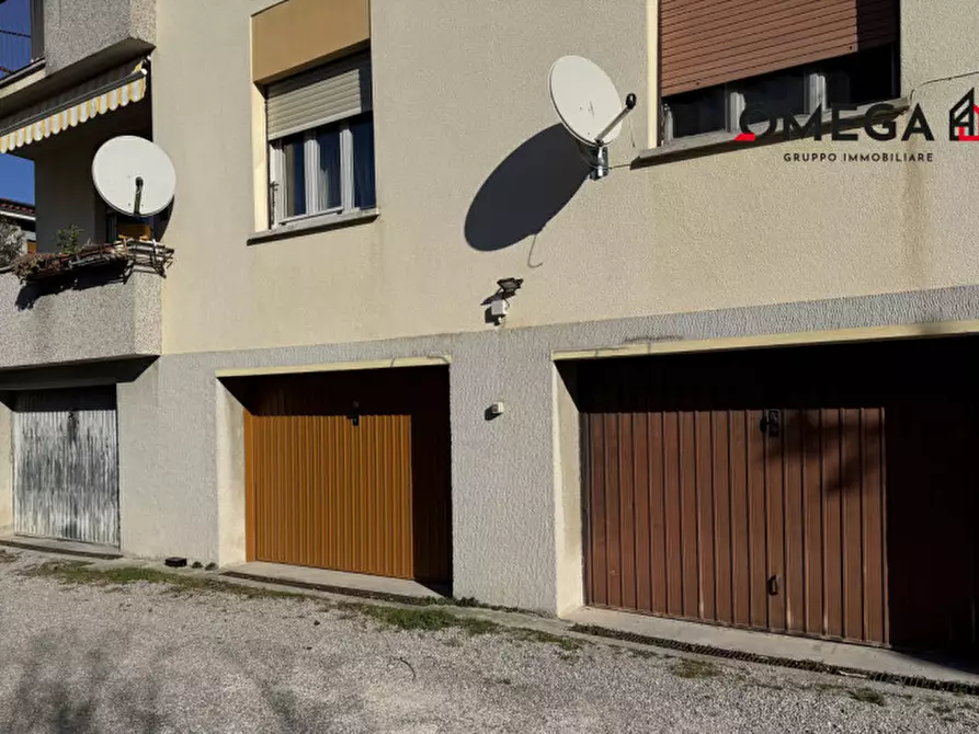 Immagine 35 di Appartamento in vendita  in Via Giuseppe e Luca Del Mestri 3 a Trieste