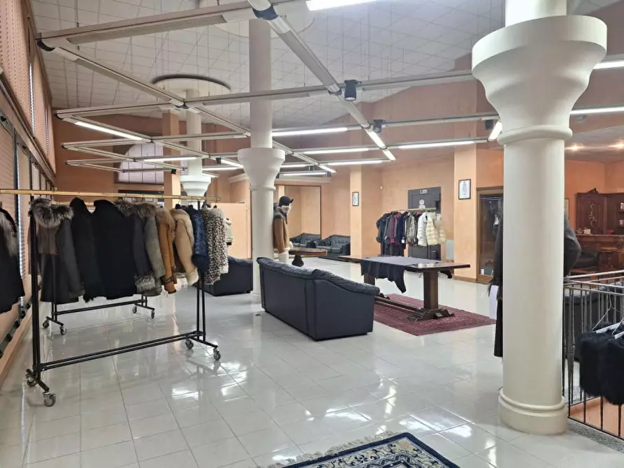 Immagine 14 di Capannone industriale in vendita  in Via Ugo Foscolo, 35035 Mestrino PD, Italia a Mestrino